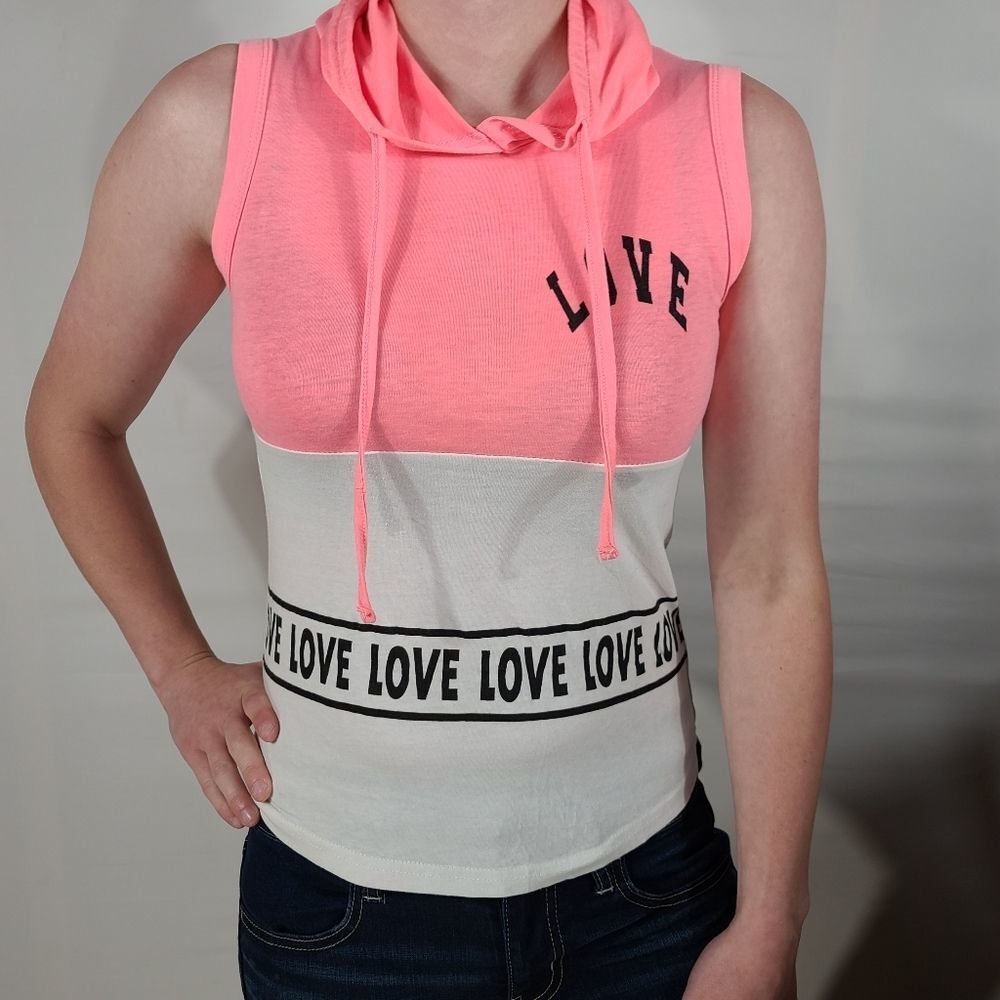 Women's On Fire Pink Love Sleeveless Hoodie Top Size Small - Picture 2 of 12